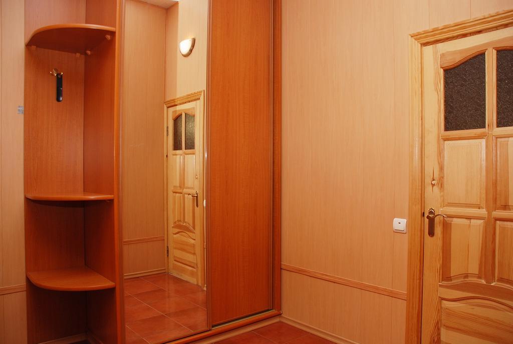 House In Bohatyrska Street Kiev Bagian luar foto